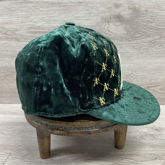 Rare Oakland A's Velvet Baseball American Needle Cooperstown Fitted Hat 7 5/8 - Picture 3 of 12